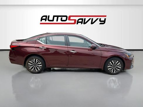 Used 2023 Nissan Altima 2.5 SV AWD/4WD image 8