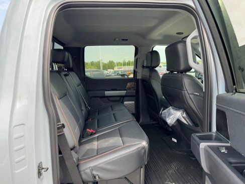 New 2026 Ford F350 Lariat w/ Black Appearance Package AWD/4WD image 5