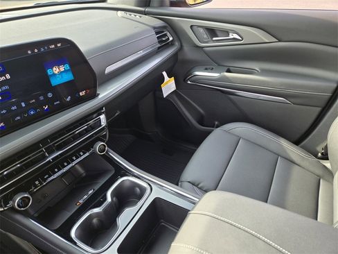 New 2026 Chevrolet Traverse LT w/ LPO, Floor Liner Package image 20