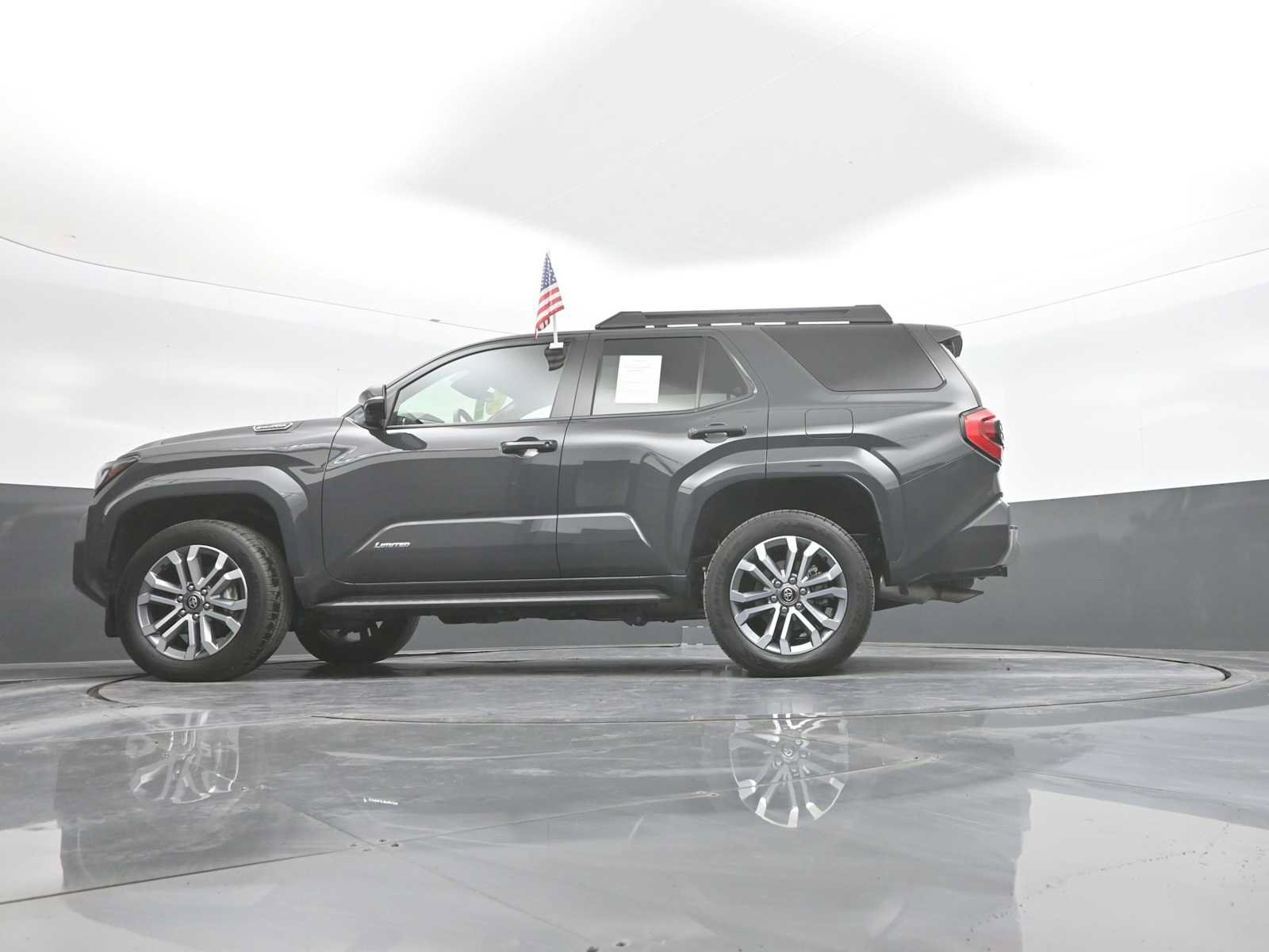 Used 2025 Toyota 4Runner Limited AWD/4WD image 46