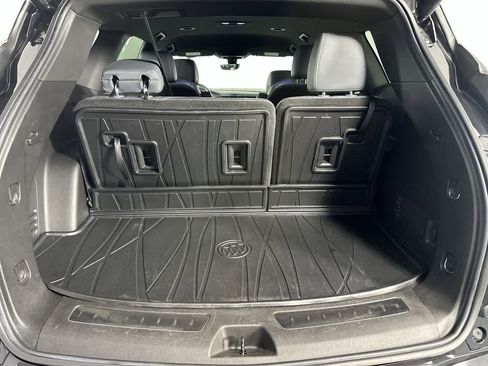 Used 2022 Buick Enclave Essence w/ Sport Touring Edition AWD/4WD image 6
