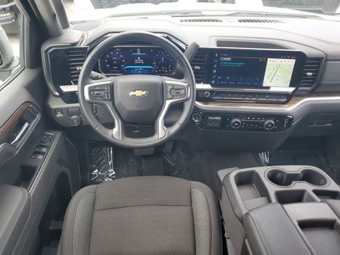 Used 2026 Chevrolet Silverado 1500 LT RWD image 12