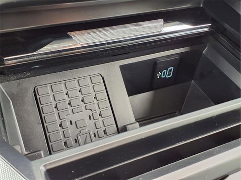 Used 2024 Ford F350 Lariat w/ Lariat Ultimate Package image 8