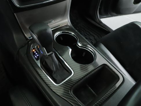 Used 2018 Jeep Grand Cherokee Altitude image 16