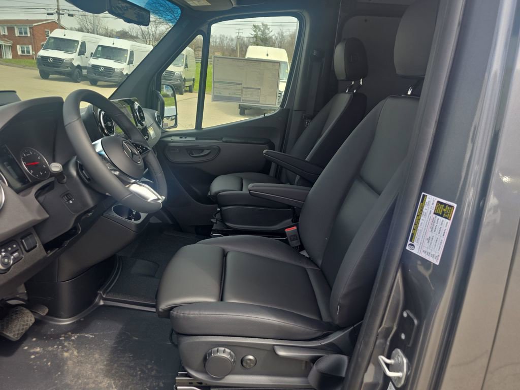 New 2026 Mercedes-Benz Sprinter 2500 image 9