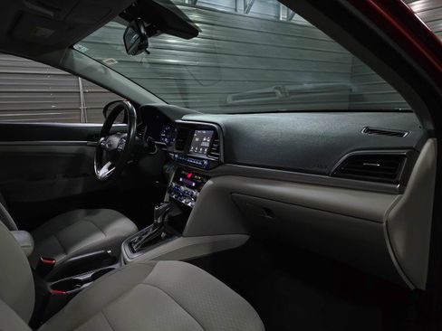 Used 2019 Hyundai Elantra Value Edition image 12