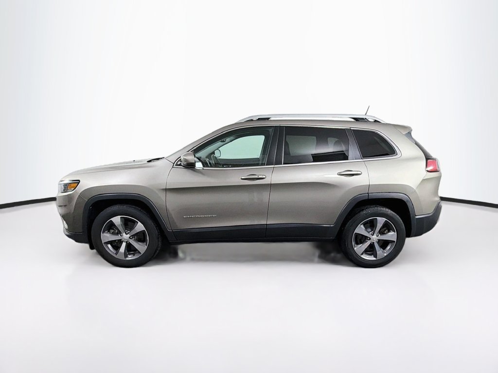 Used 2019 Jeep Cherokee Limited AWD/4WD image 4