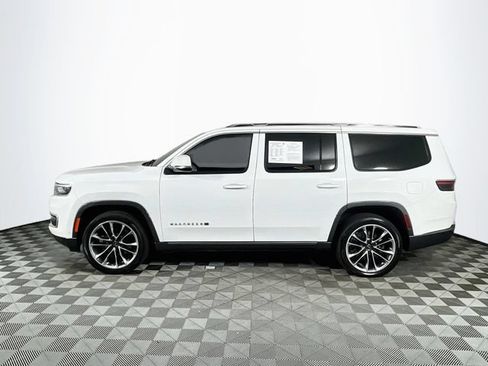 Used 2022 Jeep Wagoneer Series III w/ Premium Group I AWD/4WD image 5