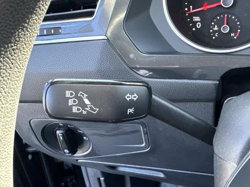 Used 2019 Volkswagen Tiguan S FWD image 25