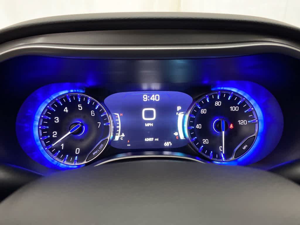 Used 2023 Chrysler Pacifica Touring-L FWD image 26