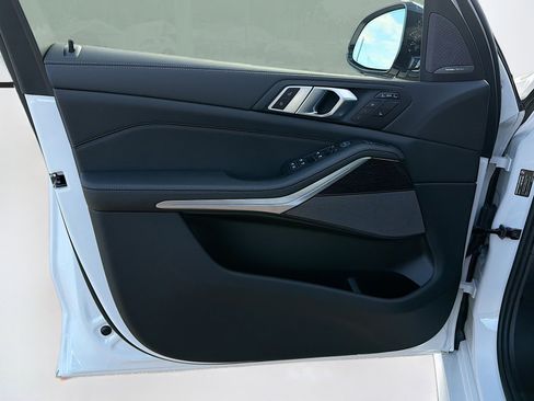 New 2026 BMW X7 xDrive40i w/ M Sport Package image 23