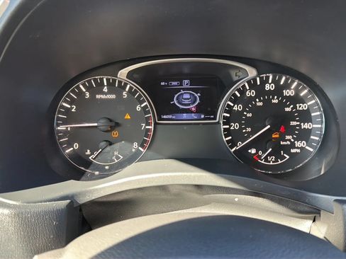 Used 2020 Nissan Pathfinder SL AWD/4WD image 16