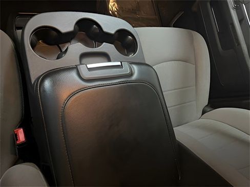 Used 2021 RAM 1500 Classic SLT image 26