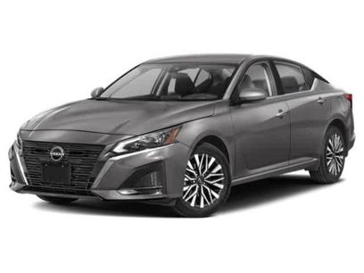 Used 2024 Nissan Altima 2.5 SV