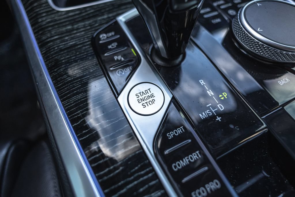 Used 2022 BMW X7 M50i AWD/4WD image 21