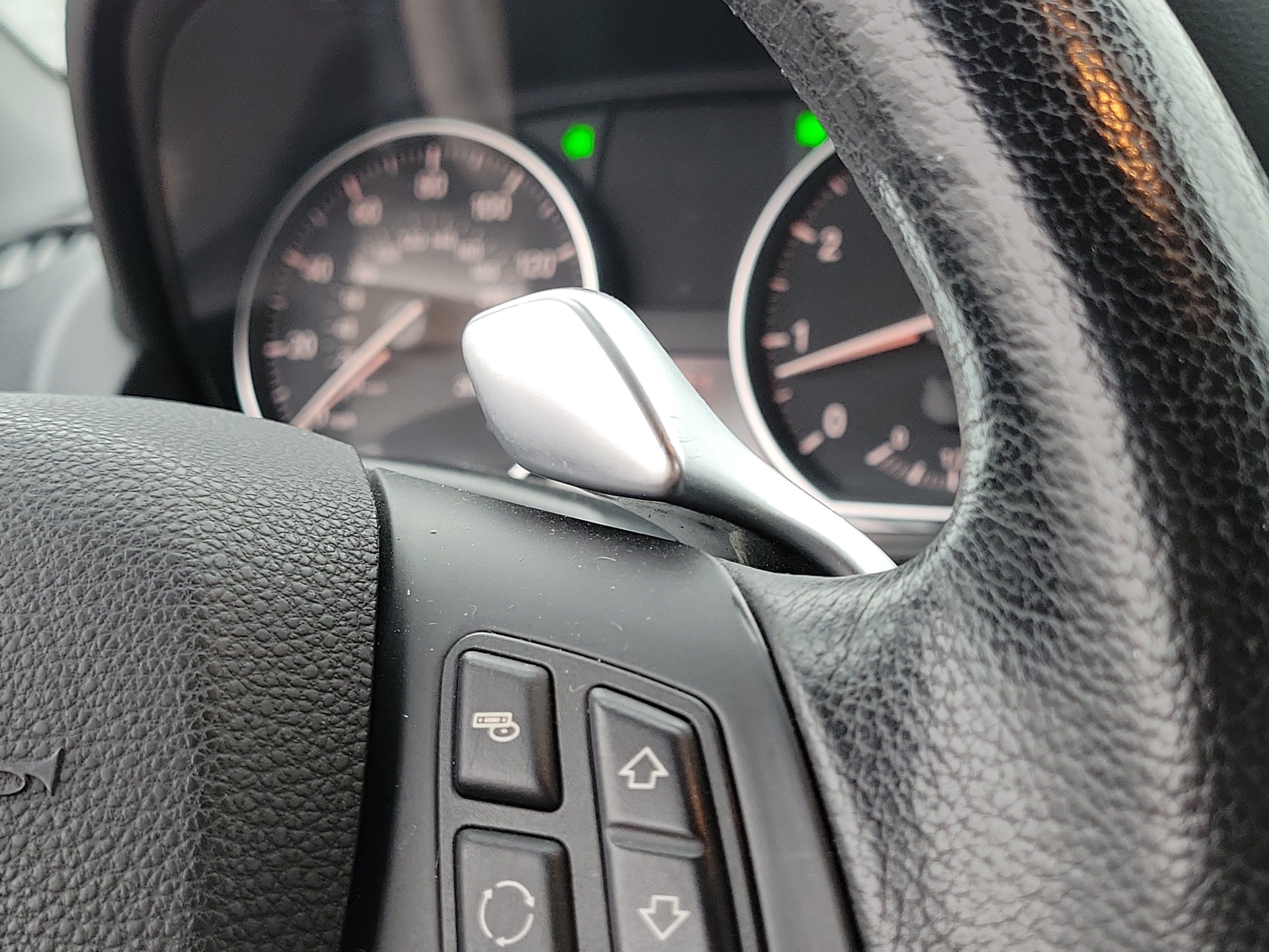 Used 2009 BMW 128i Convertible RWD image 28