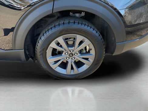 Used 2022 Ford Explorer XLT w/ Equipment Group 202A AWD/4WD image 25