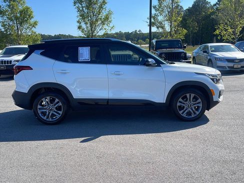 Used 2022 Kia Seltos S FWD image 8