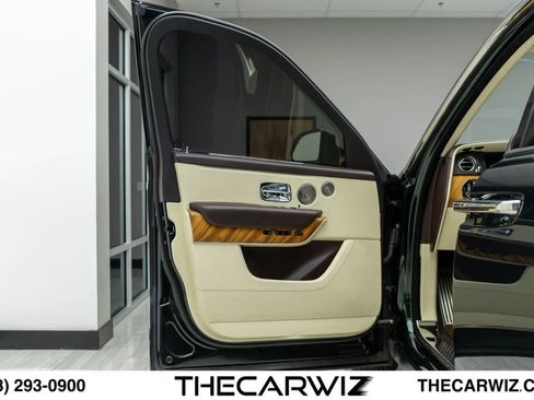 Used 2019 Rolls-Royce Cullinan AWD/4WD image 29