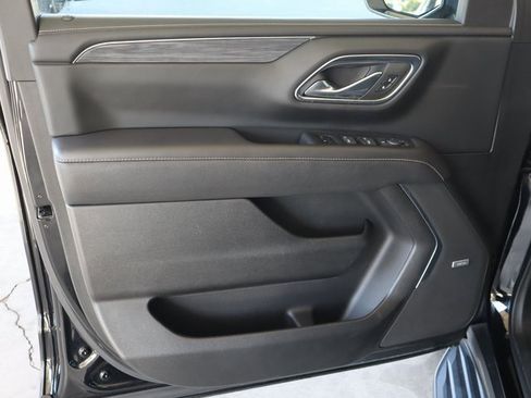 Used 2023 GMC Yukon XL SLT image 20