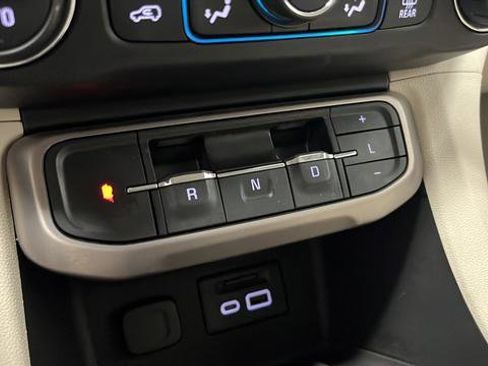 Used 2020 GMC Acadia Denali image 24