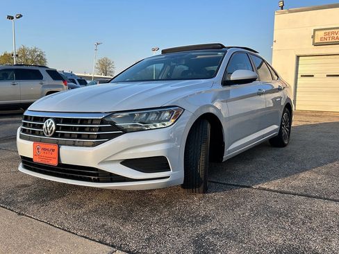 Used 2019 Volkswagen Jetta SE FWD image 8
