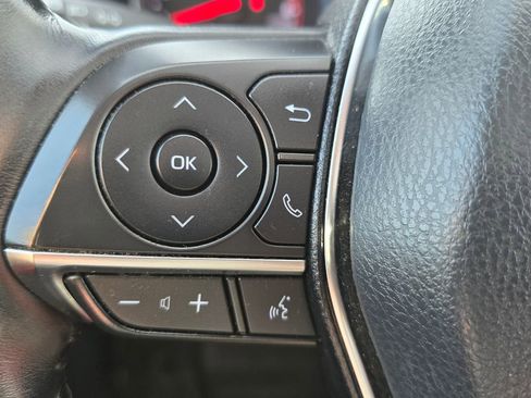 Used 2020 Toyota Camry XSE image 19