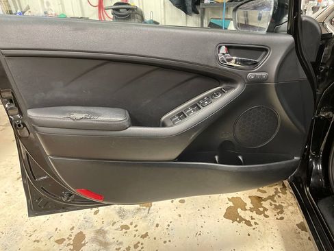 Used 2015 Kia Forte EX w/ Premium Package image 11