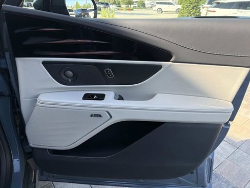 New 2026 Lincoln Nautilus Reserve AWD/4WD image 17