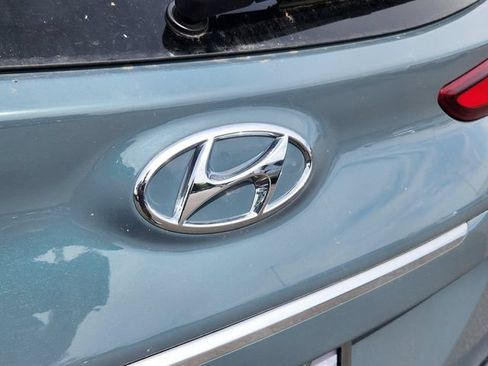 Used 2022 Hyundai Kona Limited AWD/4WD image 18
