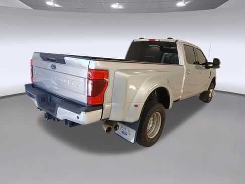 Used 2022 Ford F350 Lariat w/ Lariat Ultimate Package AWD/4WD image 6