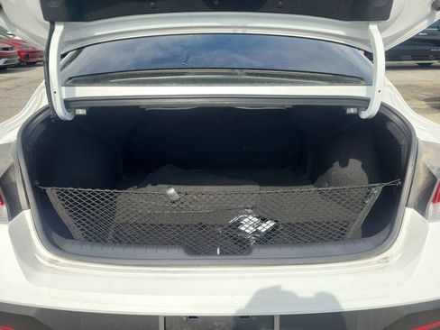 Certified 2025 Hyundai Elantra SE image 7