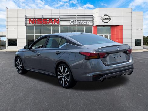 Used 2022 Nissan Altima 2.5 SR FWD image 5