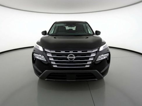 Used 2025 Nissan Rogue SV AWD/4WD image 2