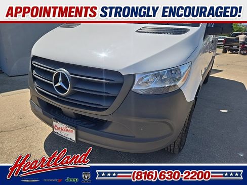 Used 2025 Mercedes-Benz Sprinter 2500 image 14