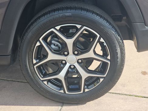 Used 2024 Jeep Compass Limited image 36