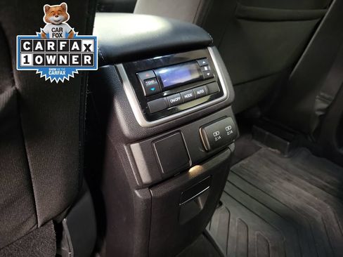 Used 2022 Subaru Ascent Premium w/ Convenience Package AWD/4WD image 30