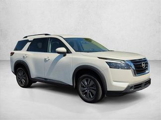 Used 2024 Nissan Pathfinder SV FWD video 3