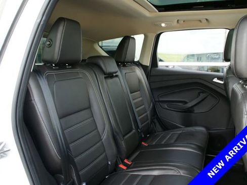 Used 2017 Ford Escape Titanium image 34