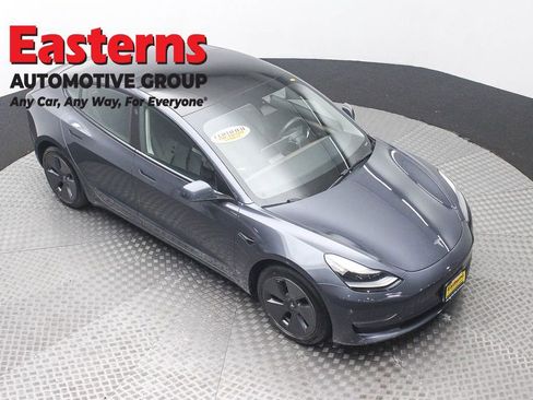 Used 2023 Tesla Model 3 Standard Range RWD image 3