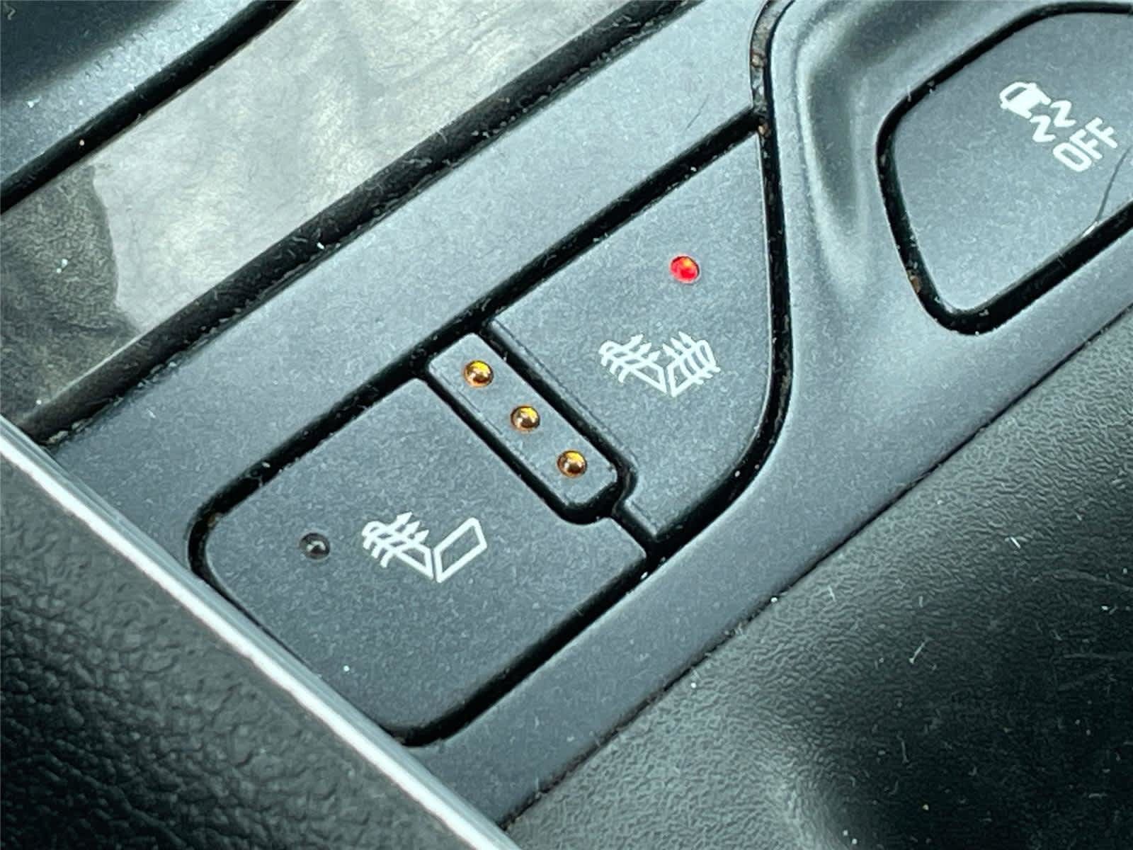 Used 2014 Chevrolet Impala LT w/ Premium Seating Package FWD image 22