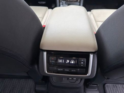 Used 2025 Subaru Ascent Premium AWD/4WD image 26