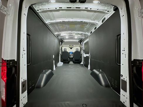 New 2026 Ford Transit 250 148 Medium Roof w/ Exterior Upgrade Package image 29