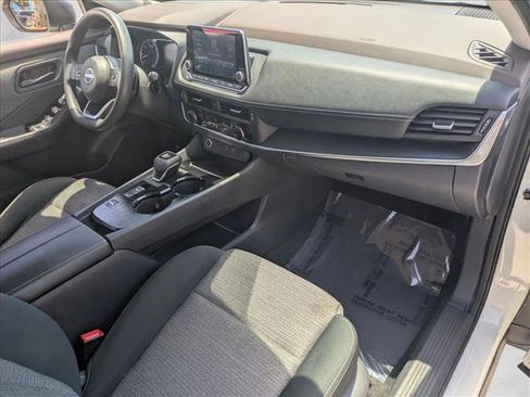 Used 2022 Nissan Rogue S FWD image 20