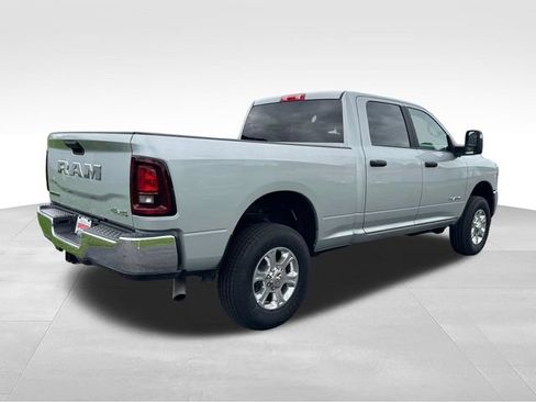 New 2026 RAM 2500 Big Horn AWD/4WD image 7