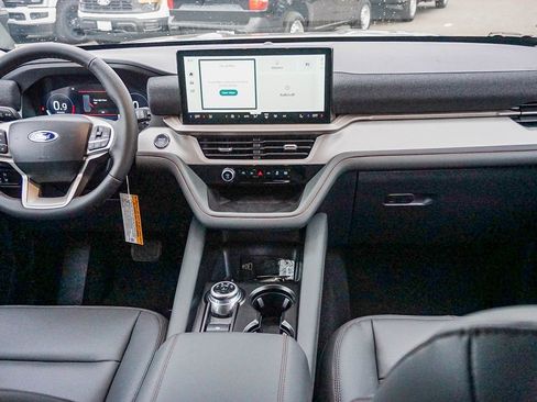 New 2026 Ford Explorer Active w/ Active Comfort Package image 14