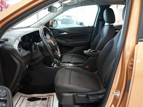 Used 2025 Buick Encore GX Preferred FWD image 25