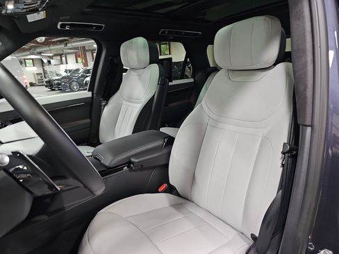 Used 2025 Land Rover Range Rover Sport Autobiography AWD/4WD image 16