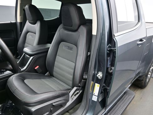 Used 2015 GMC Canyon SLE w/ All-Terrain Package image 11