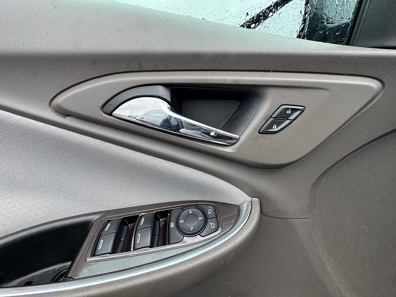 Used 2021 Chevrolet Malibu LT FWD image 11